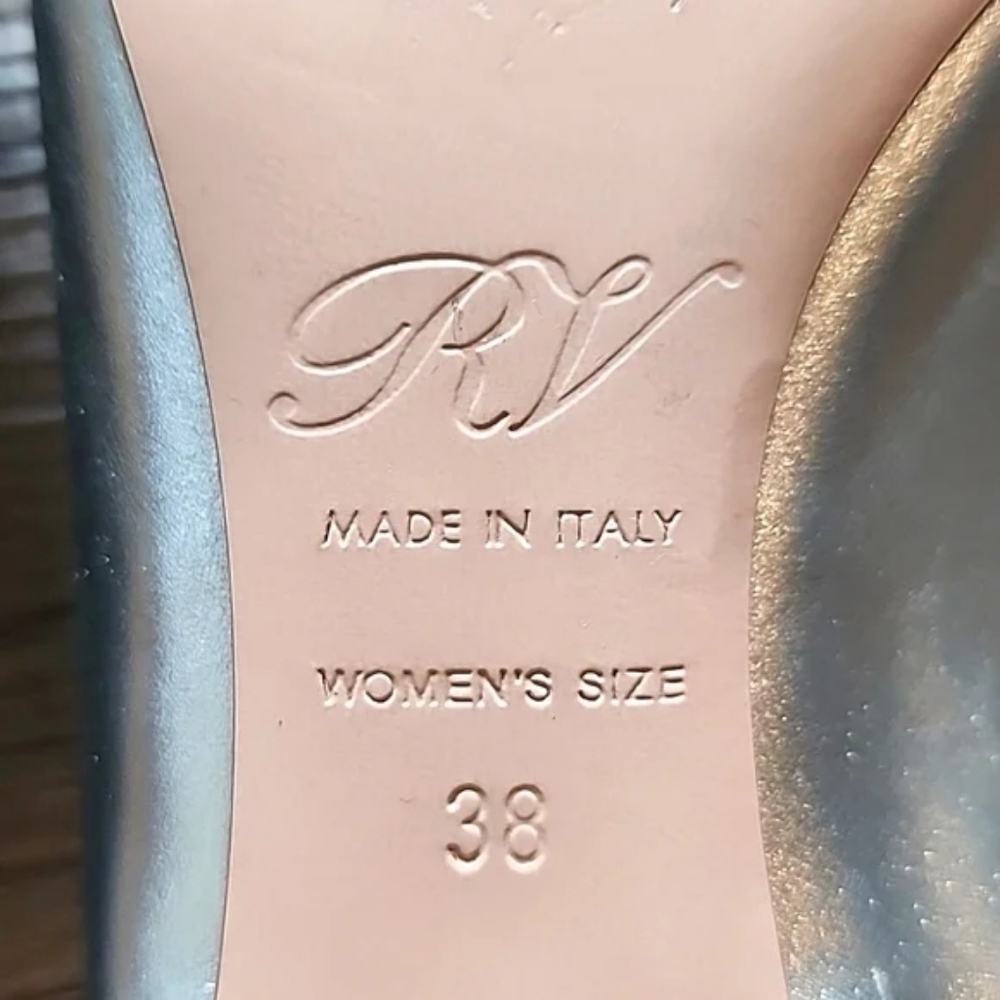 Roger Vivier Pumps - Picture 13 of 13